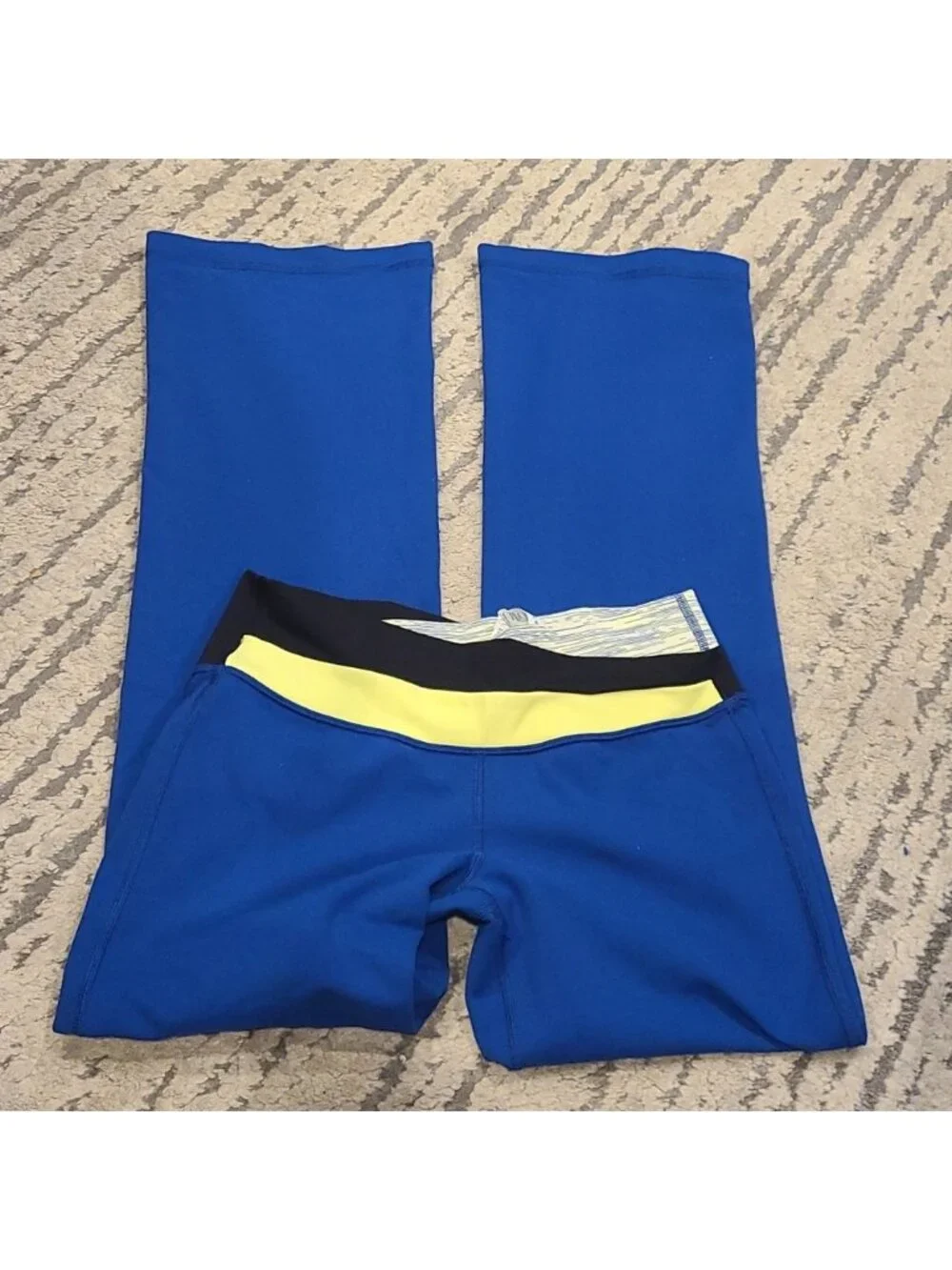 Lululemon Astro Pant Limitless Blu/Wee R Fr Space Polar Crm clarity yellow/blk